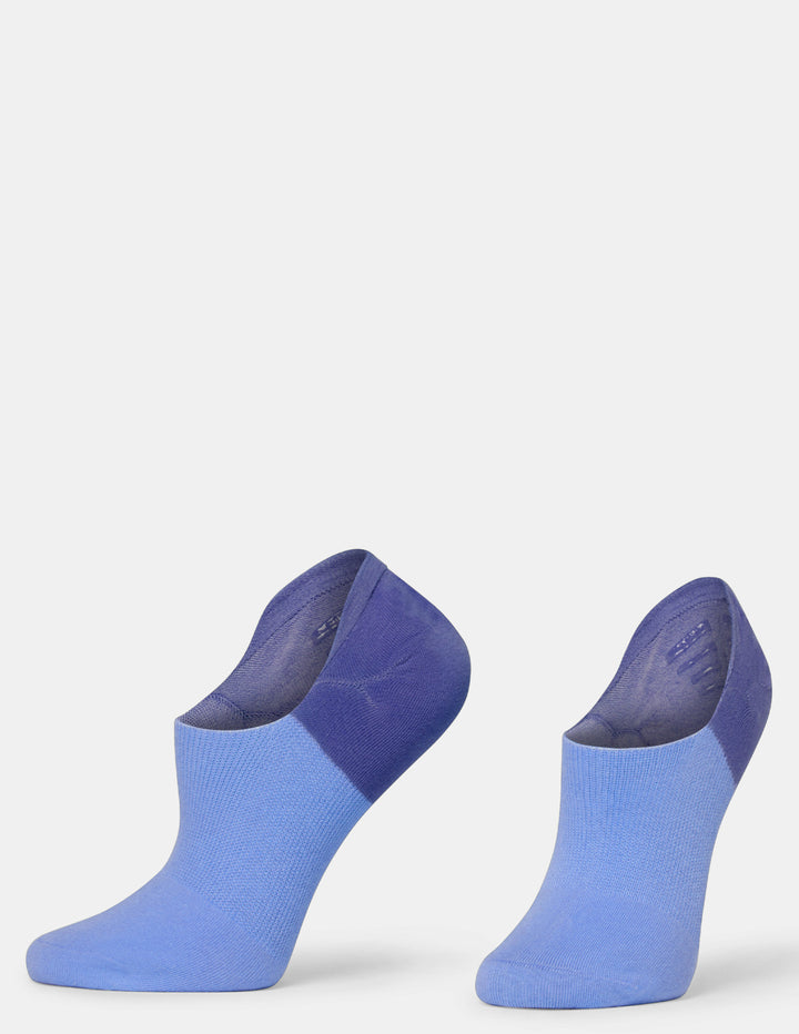 A pair of low-cut ankle socks in light blue with a darker blue heel, displayed against a light gray background.