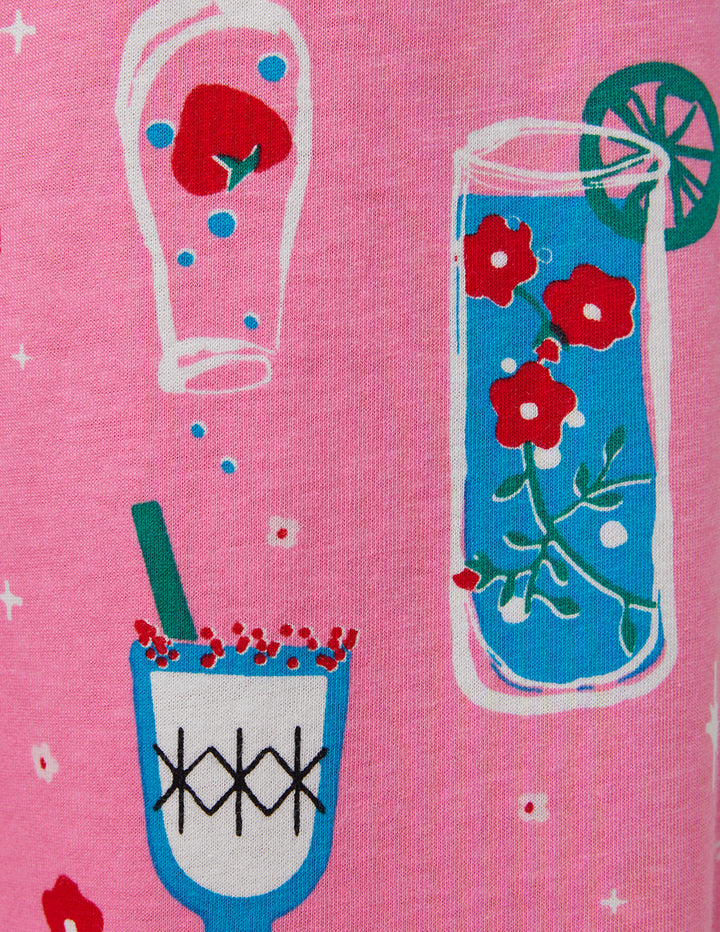 Illustrations of drinks on a pink background