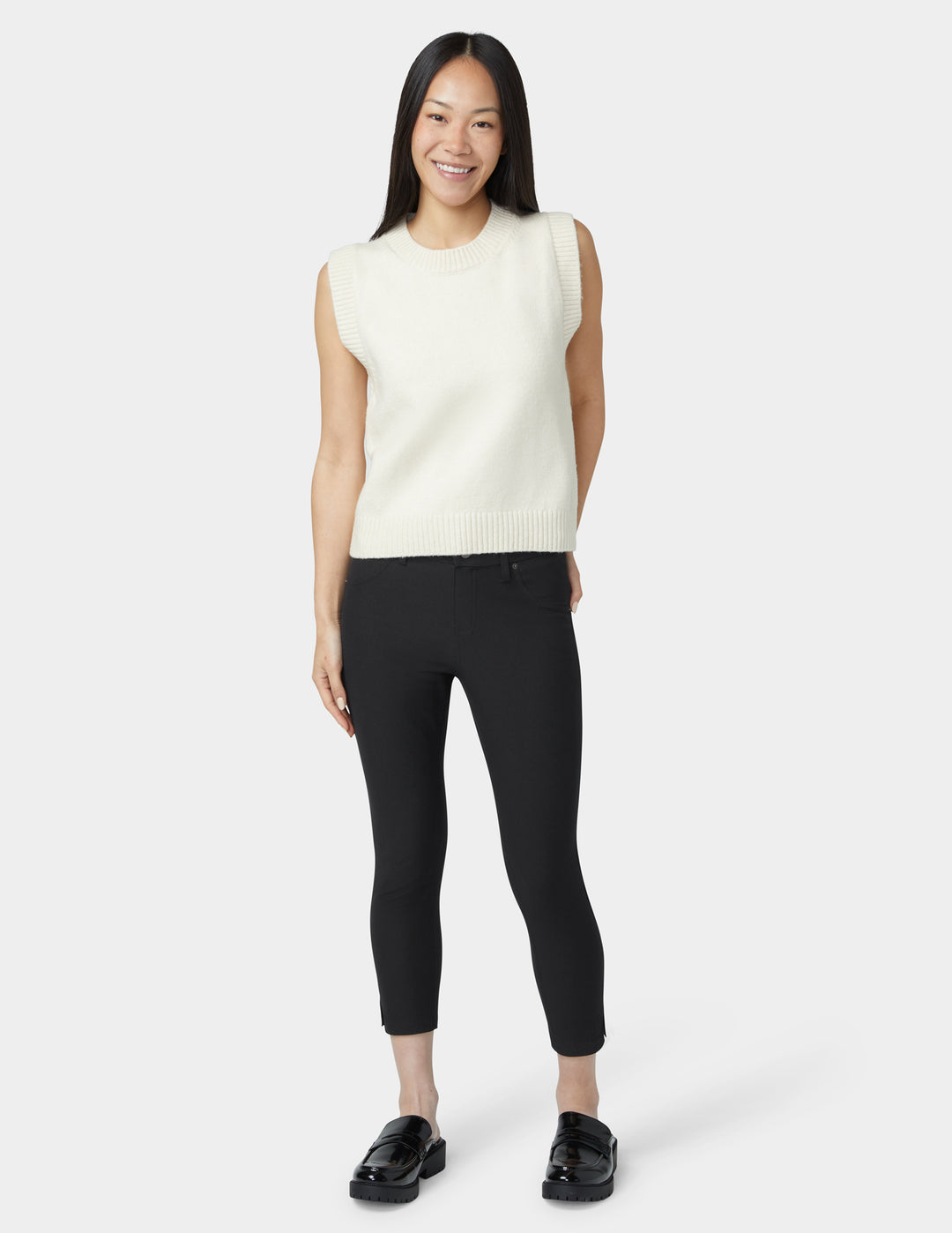 Essential Denim Mid-Rise Capri