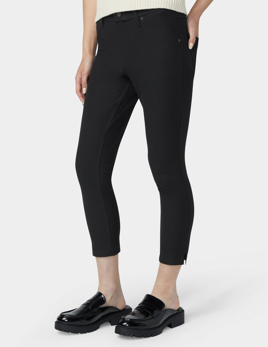 Essential Denim Mid-Rise Capri