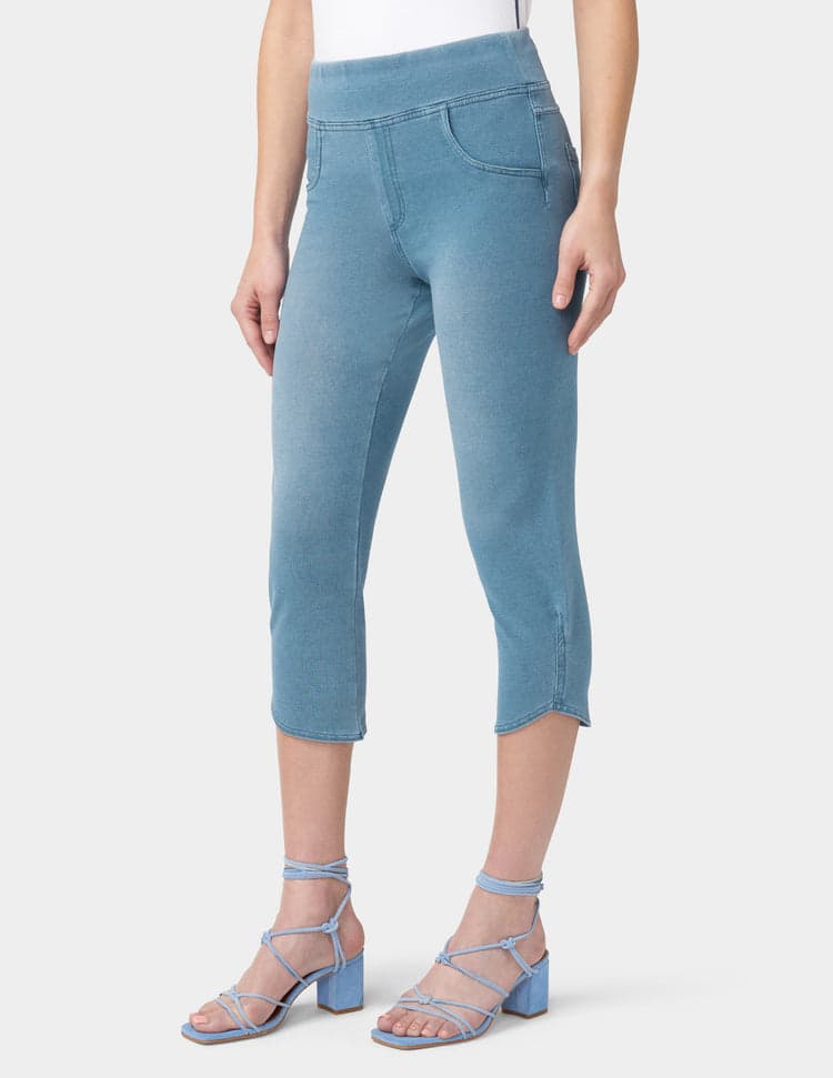 Game Changing Tulip Hem Capri